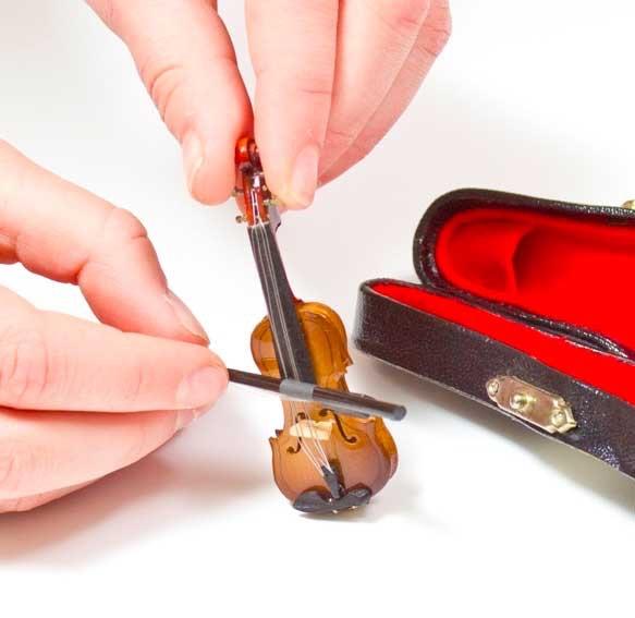 tiny violin :: width=50%